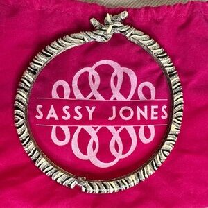 Sassy Jones Samba Hinge Bib -Zebra